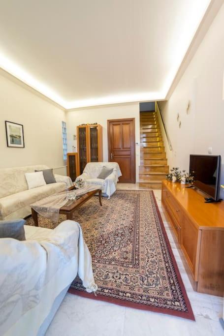 Fine House *